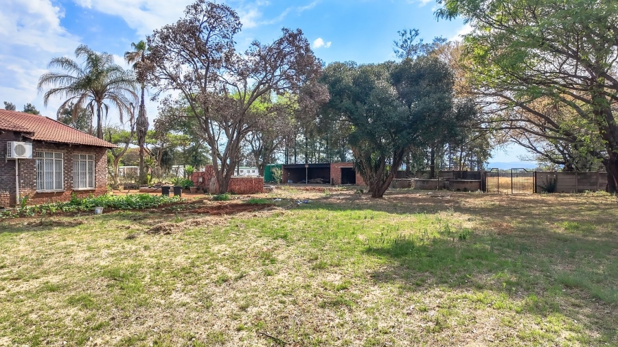 5 Bedroom Property for Sale in Rustenburg Rural North West